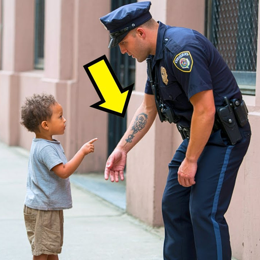 EL NIÑO HUÉRFANO VE EL TATUAJE DEL POLICÍA Y DICE MI PAPÁ TENÍA UNO IGUAL… Y ÉL SE DETIENE