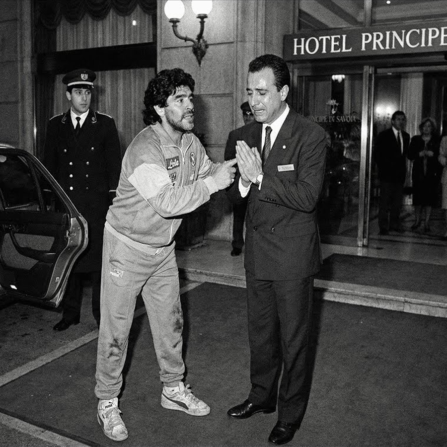 Maradona llegó a hotel de lujo en Milán — El conserje dijo “Este lugar no es para gente como usted…