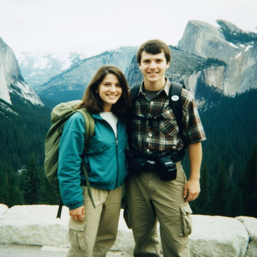 Pareja desaparece en Yosemite — chica hallada 3 años después hablando con el cráneo del novio